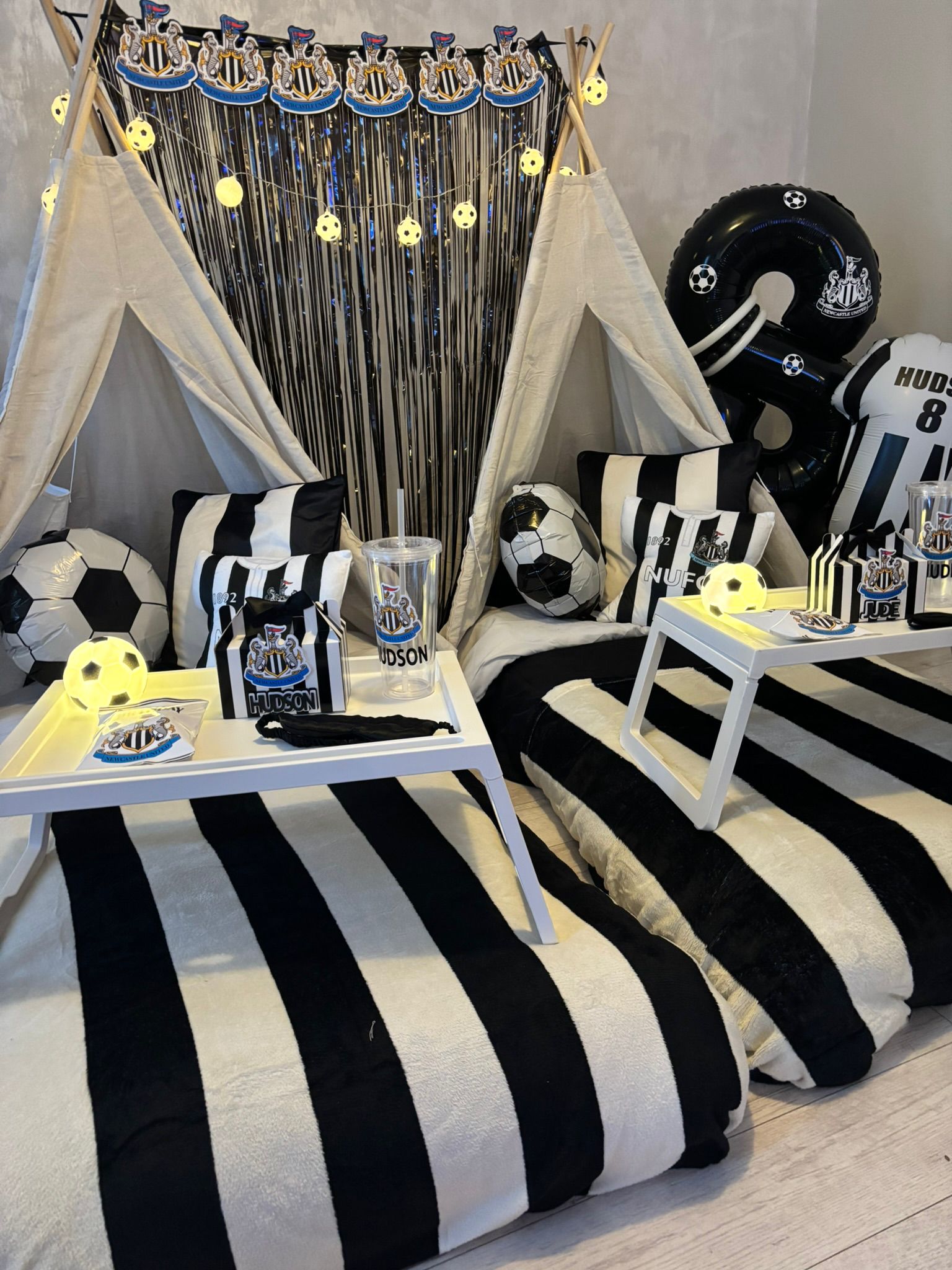 Personalised Newcastle United Inspired Childrens Party Boxes | Football Birthday Party Favours | Custom Treat Boxes | Newcastle Football Party Decorations