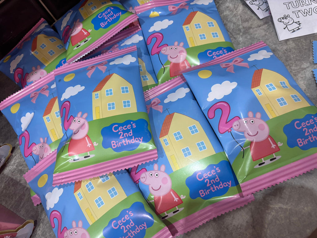 Personalised Peppa Pig Party Bundle | Peppa Pig Birthday Party Bags | Custom Peppa Birthday Favours | Includes Party Box, Crisps, Chocolate, Drink & Colouring Pack